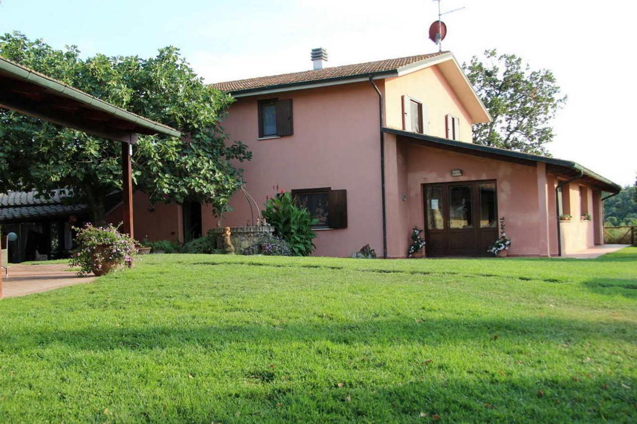 Agriturismo Poggio Corbello La Pesta Экстерьер фото