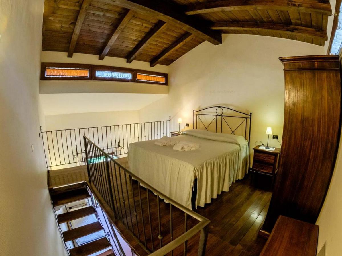 Agriturismo Poggio Corbello La Pesta Экстерьер фото