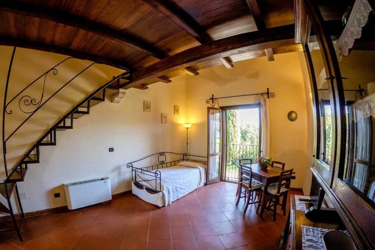 Agriturismo Poggio Corbello La Pesta Экстерьер фото