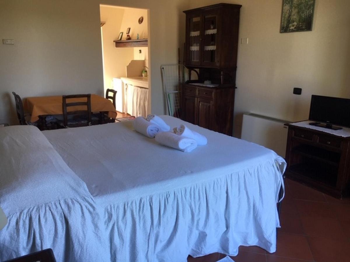 Agriturismo Poggio Corbello La Pesta Экстерьер фото