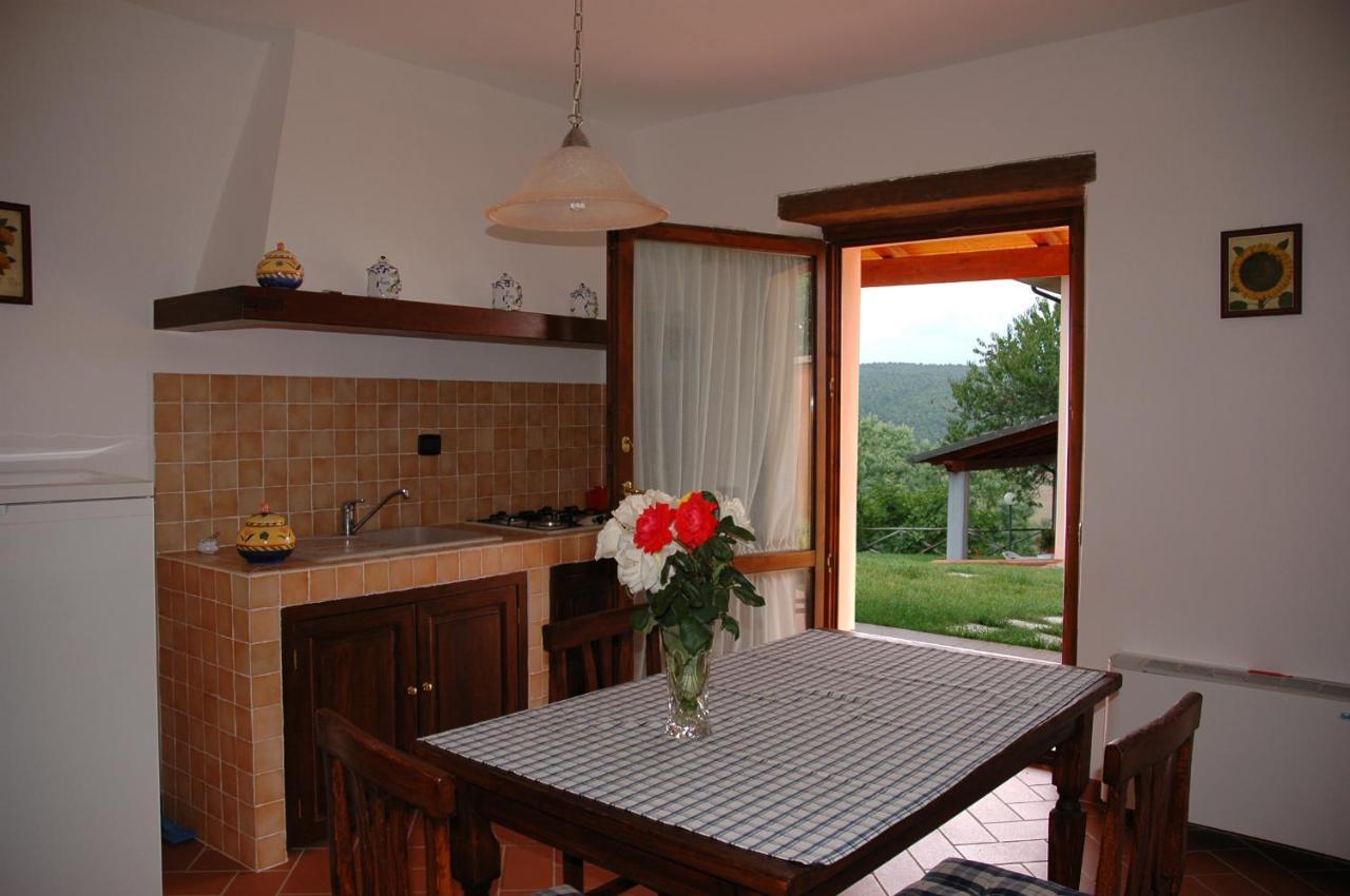Agriturismo Poggio Corbello La Pesta Экстерьер фото